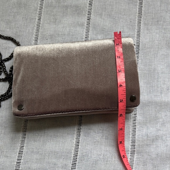 Street Level Velvet Lavender Crossbody/Clutch Bag. - Picture 11 of 13